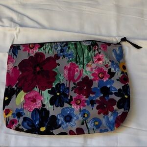 NEW Thirty-One Watercolor Floral Pouch